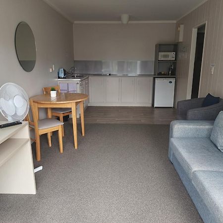 Beaches Motel Waihi Exteriör bild