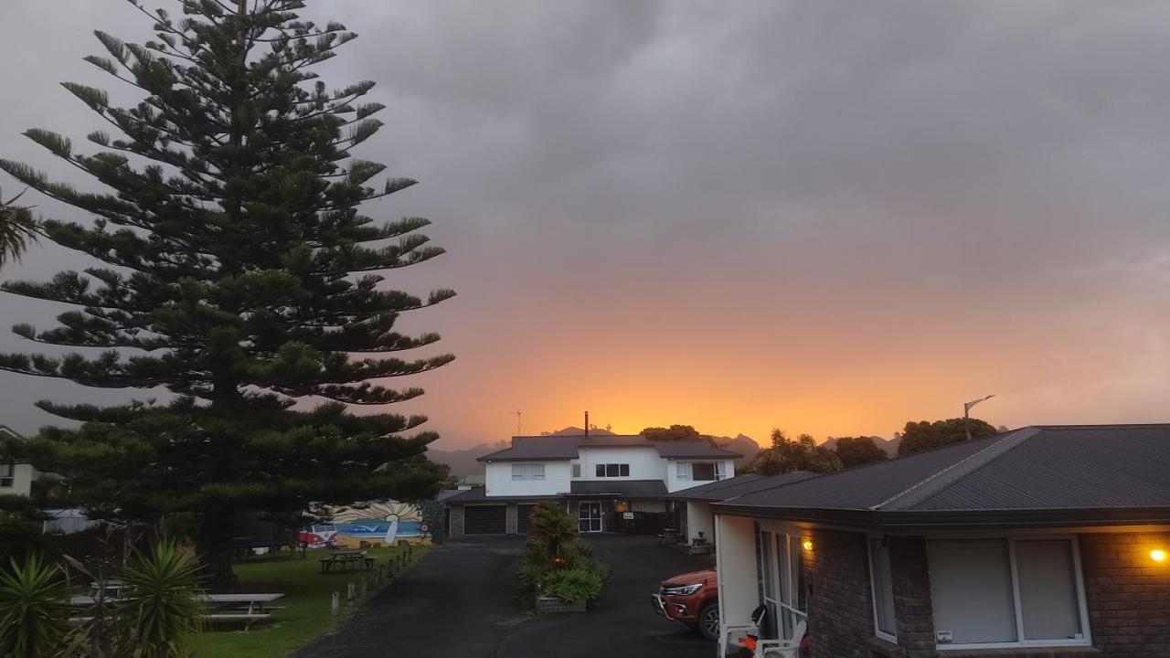 Beaches Motel Waihi Exteriör bild