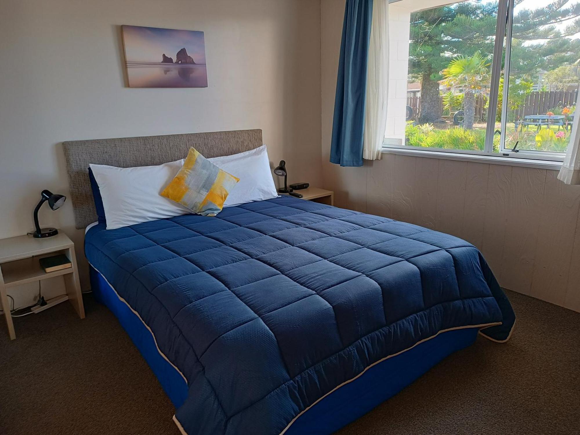 Beaches Motel Waihi Exteriör bild