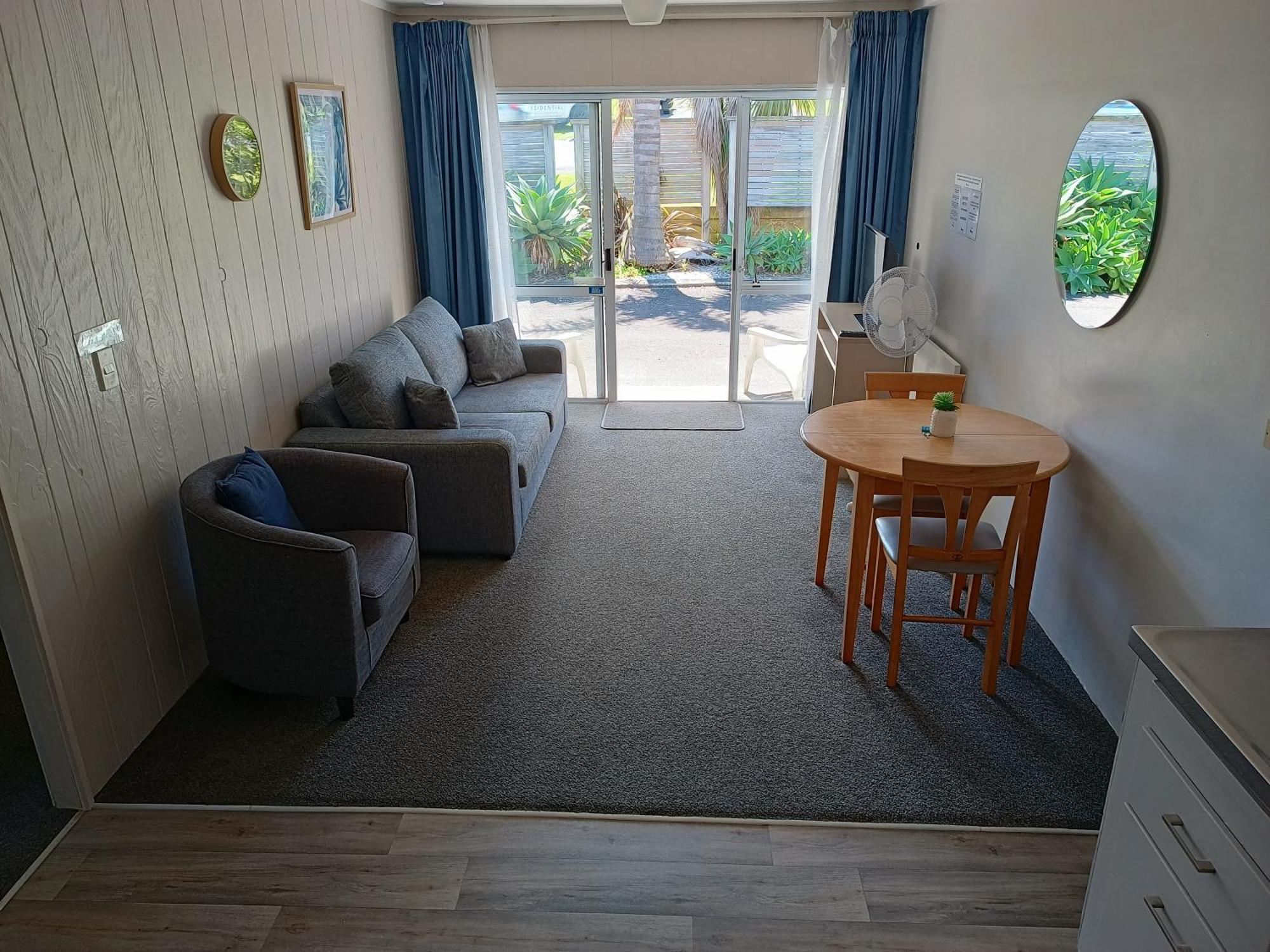 Beaches Motel Waihi Exteriör bild