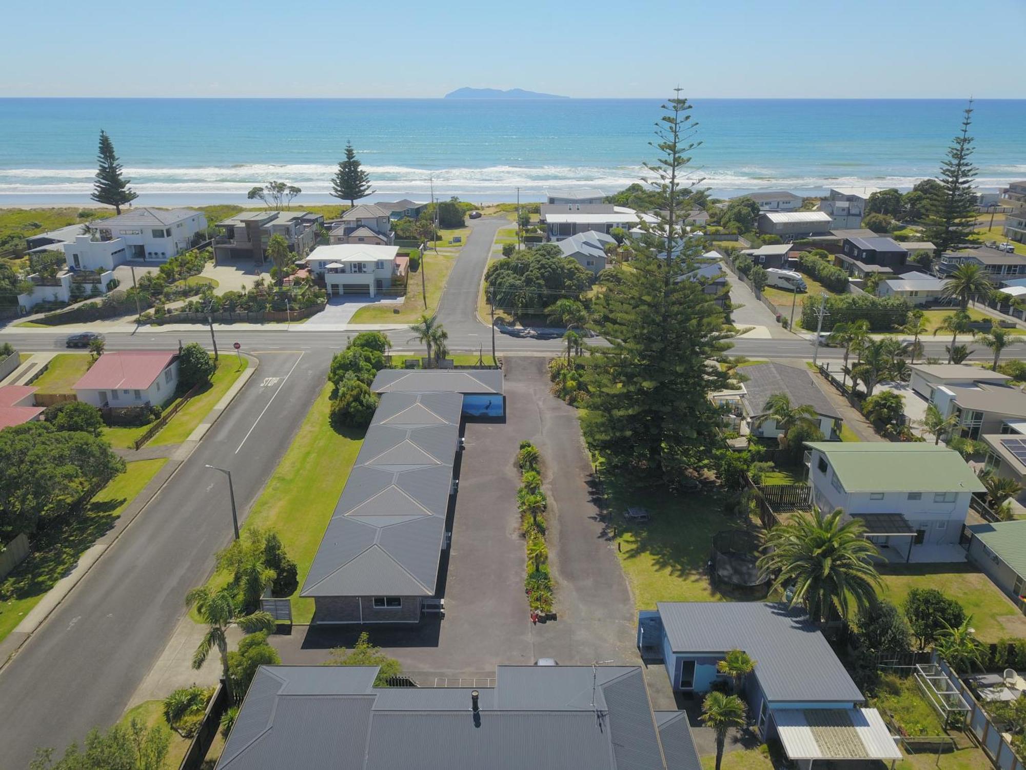 Beaches Motel Waihi Exteriör bild