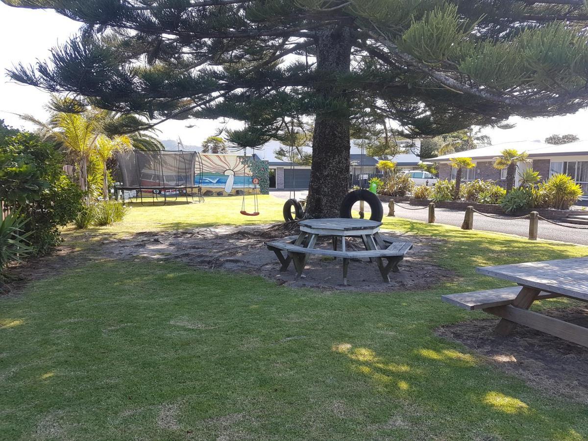 Beaches Motel Waihi Exteriör bild