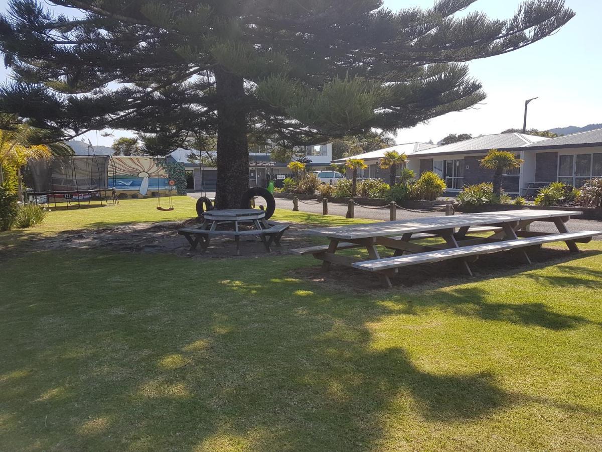 Beaches Motel Waihi Exteriör bild