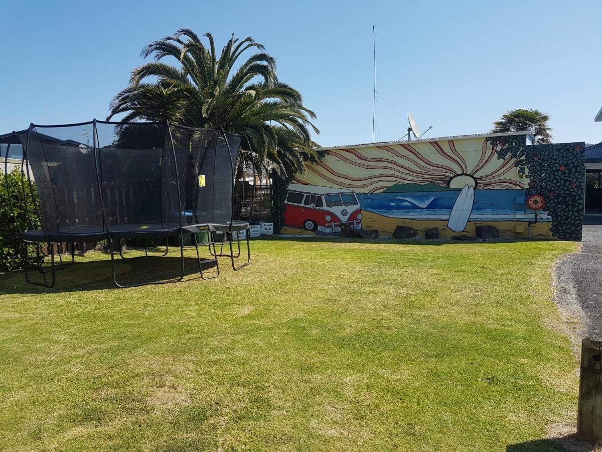 Beaches Motel Waihi Exteriör bild
