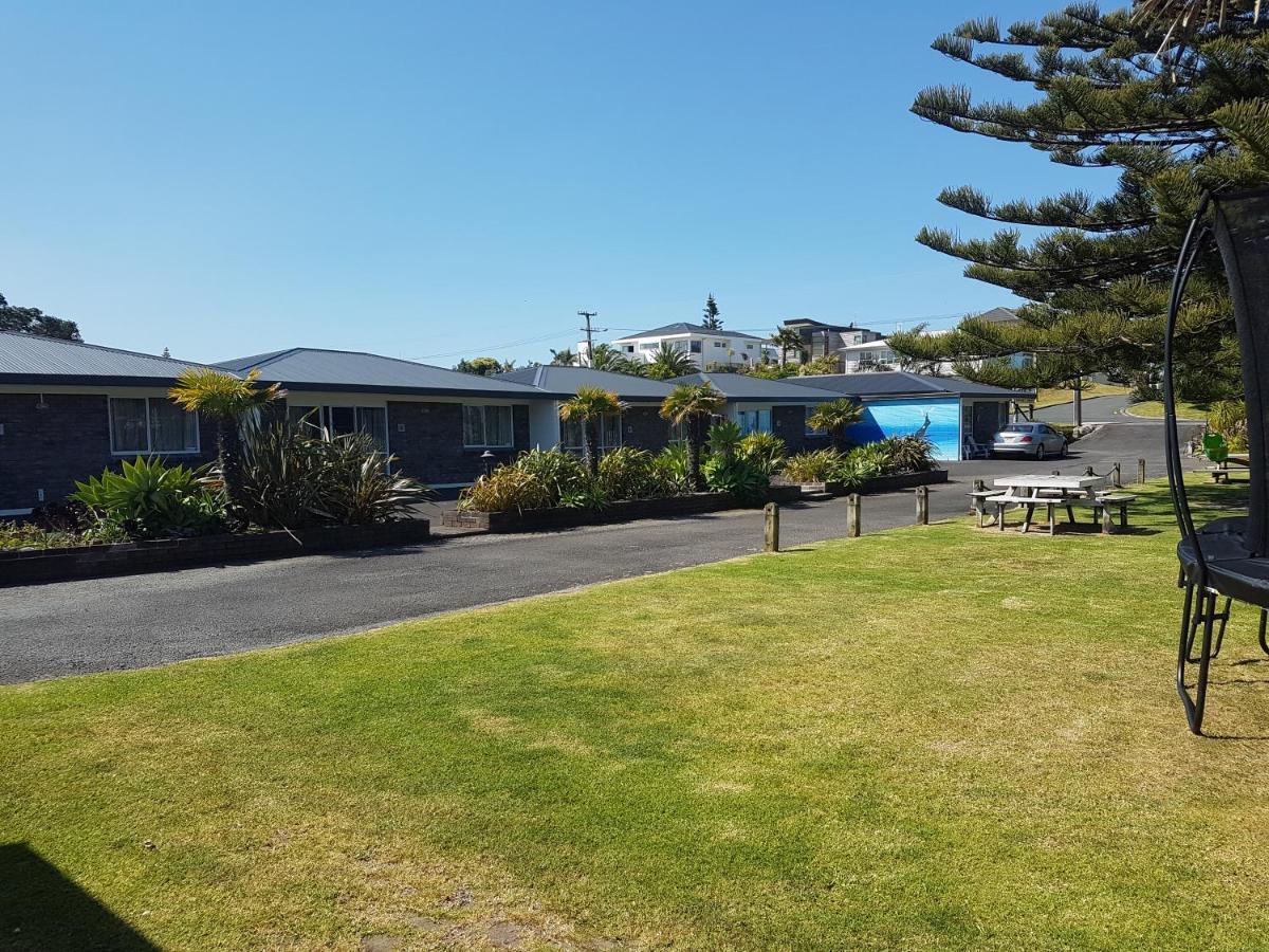 Beaches Motel Waihi Exteriör bild